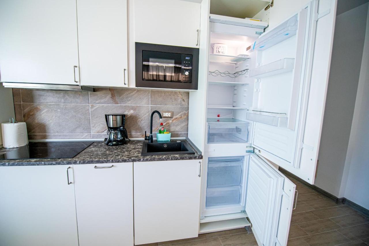 Apartment Katrina - Alezzi Beach - Sea View 那沃达利 外观 照片